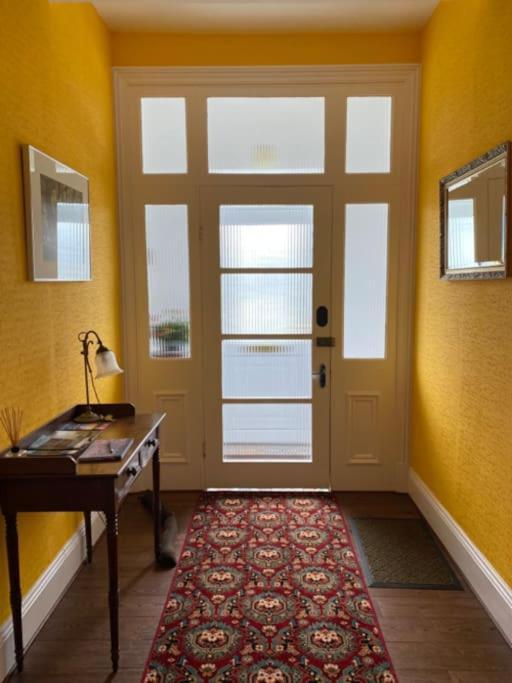 St John'S Flat Spacious Accomodation Dalry  エクステリア 写真