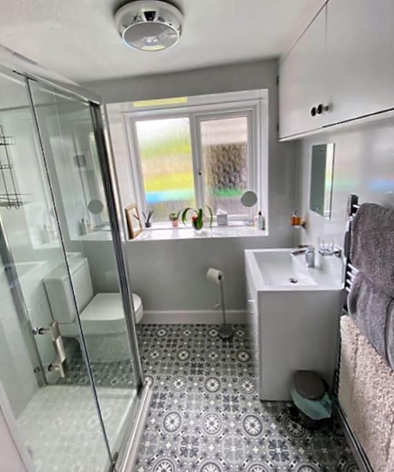 St John'S Flat Spacious Accomodation Dalry  エクステリア 写真