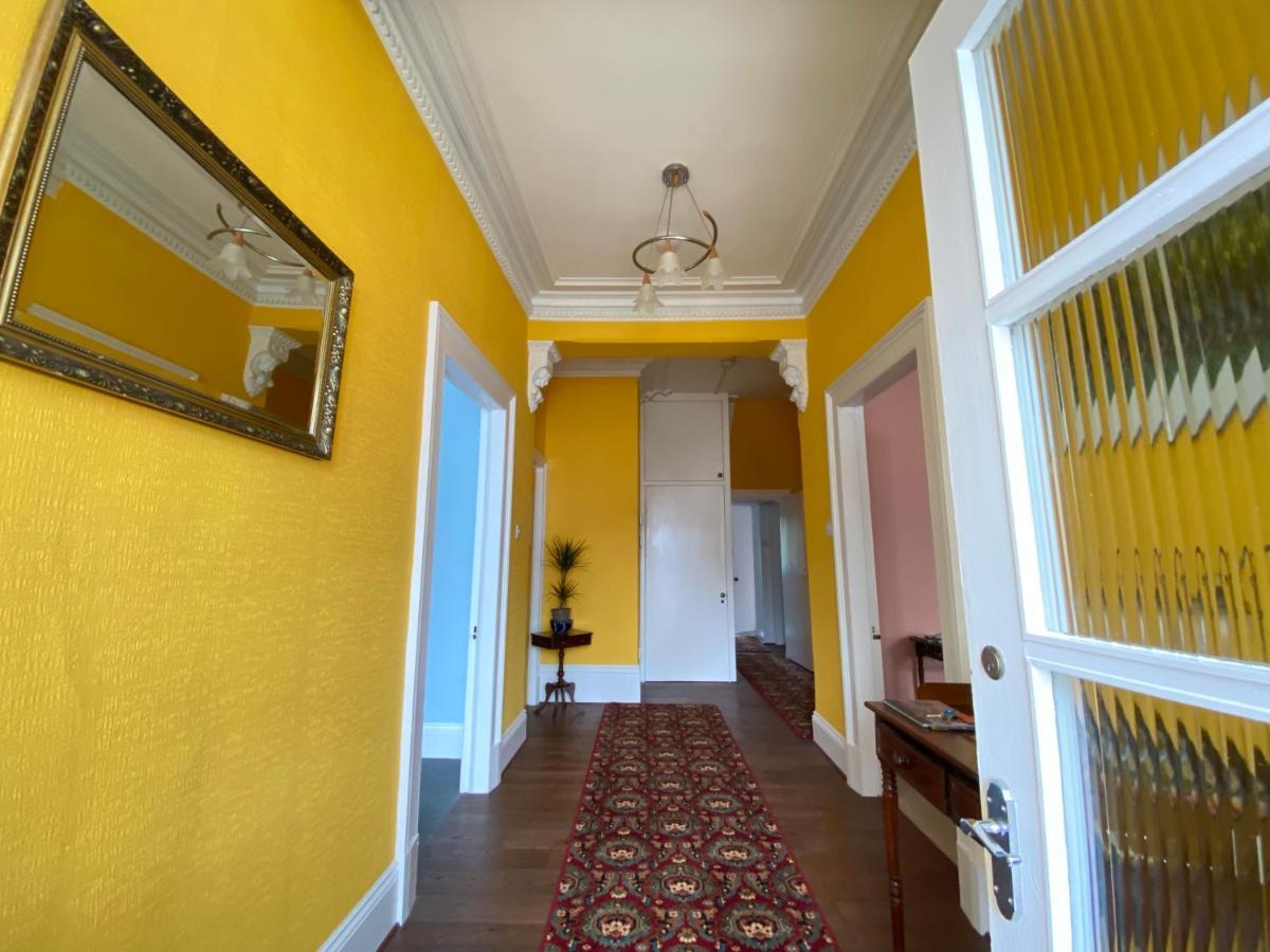 St John'S Flat Spacious Accomodation Dalry  エクステリア 写真