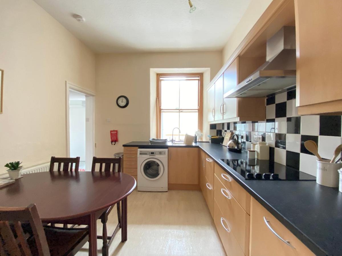 St John'S Flat Spacious Accomodation Dalry  エクステリア 写真