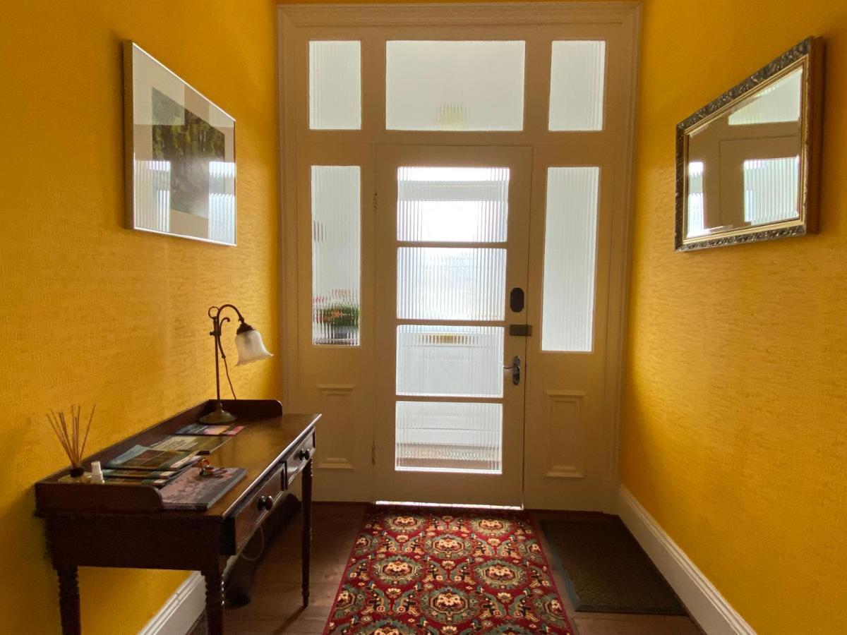 St John'S Flat Spacious Accomodation Dalry  エクステリア 写真